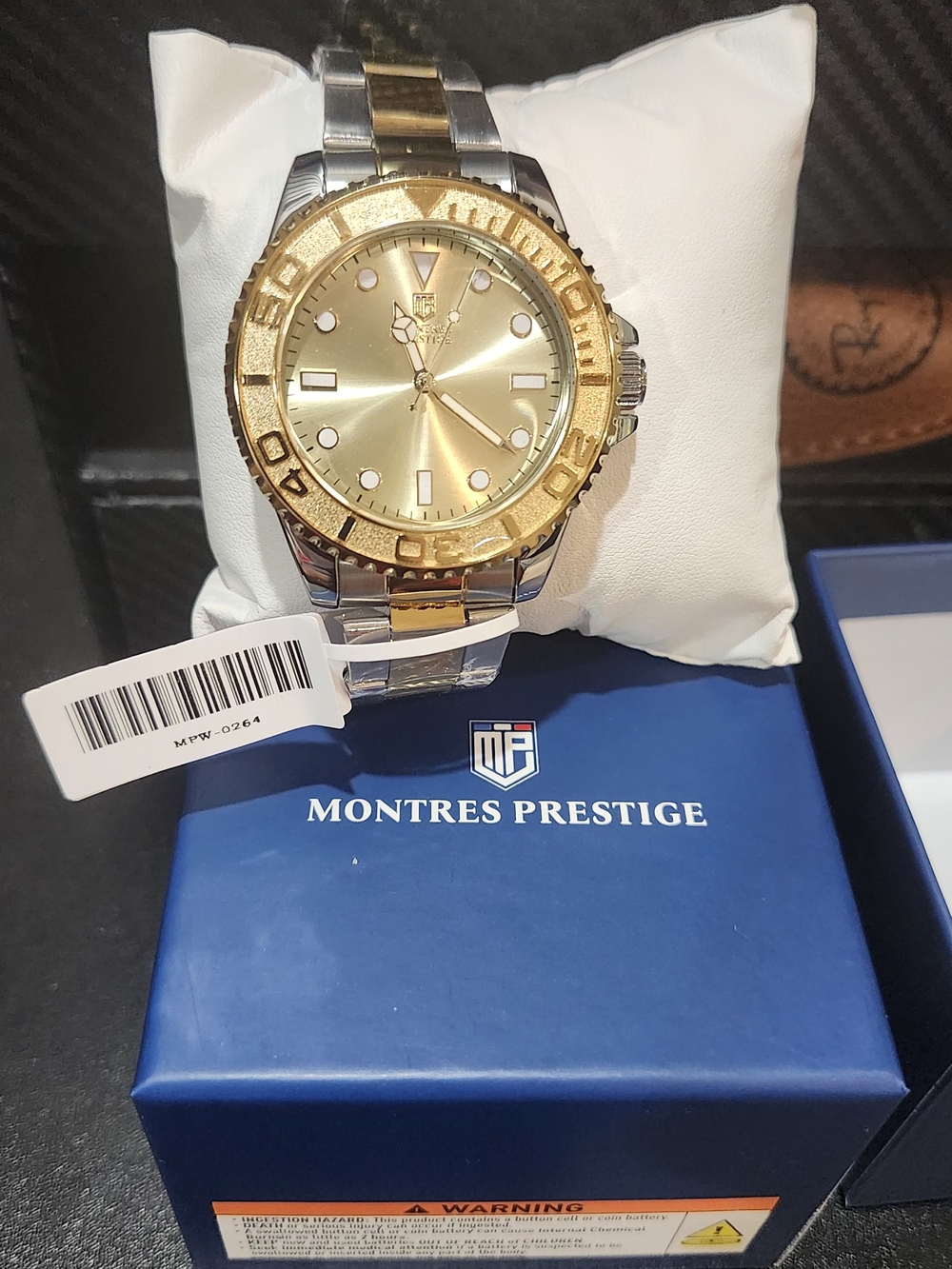 Montres Prestige x Invicta two-tone gold and silver dive-style quartz watch